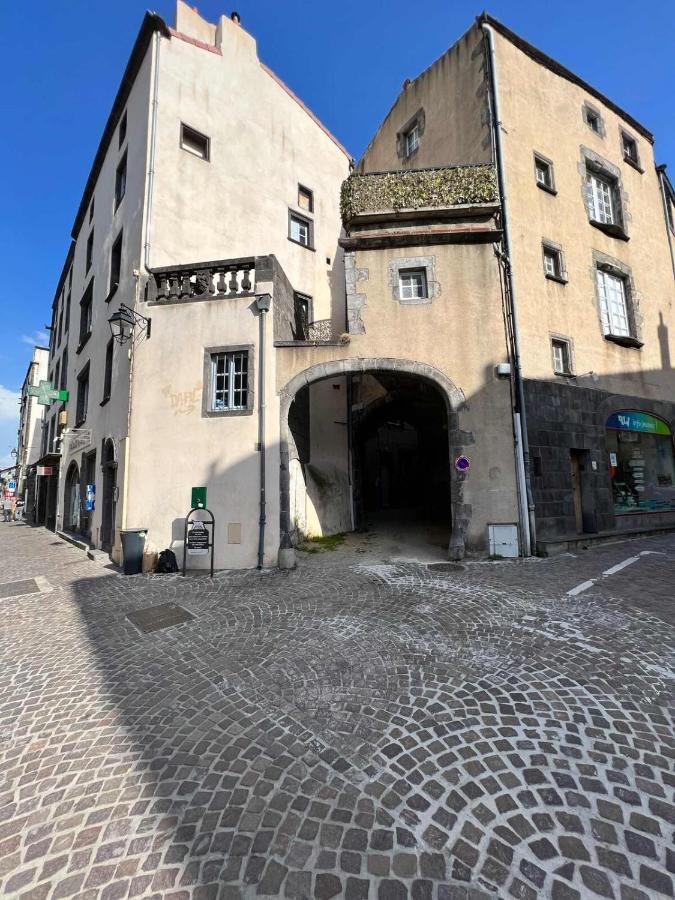 Charmant Studio, Au Coeur De La Ville De Riom Kültér fotó